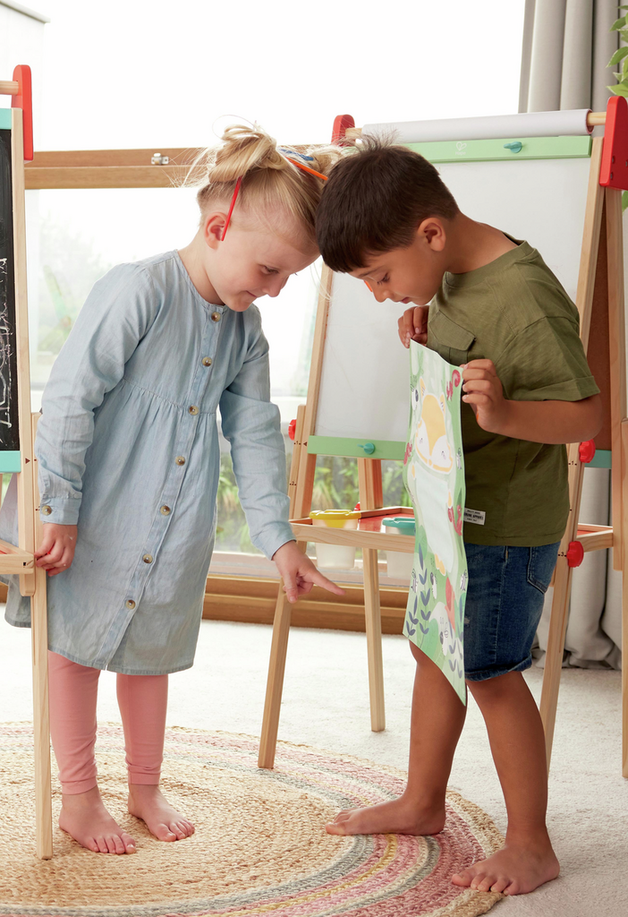 Diversión de Pintura con Esponja Diversión de Pintura con Esponja