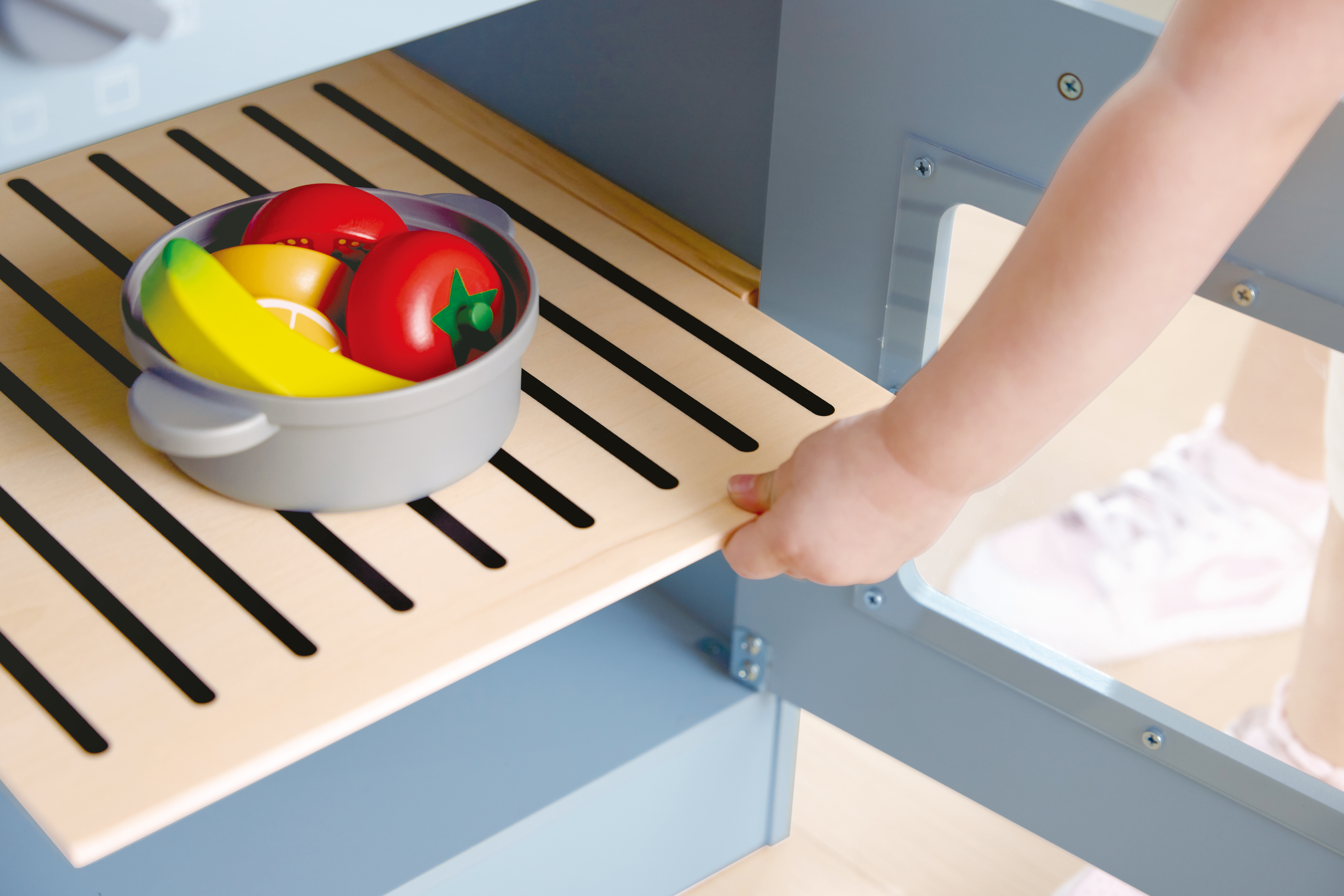 Deluxe Kitchen with Running Water