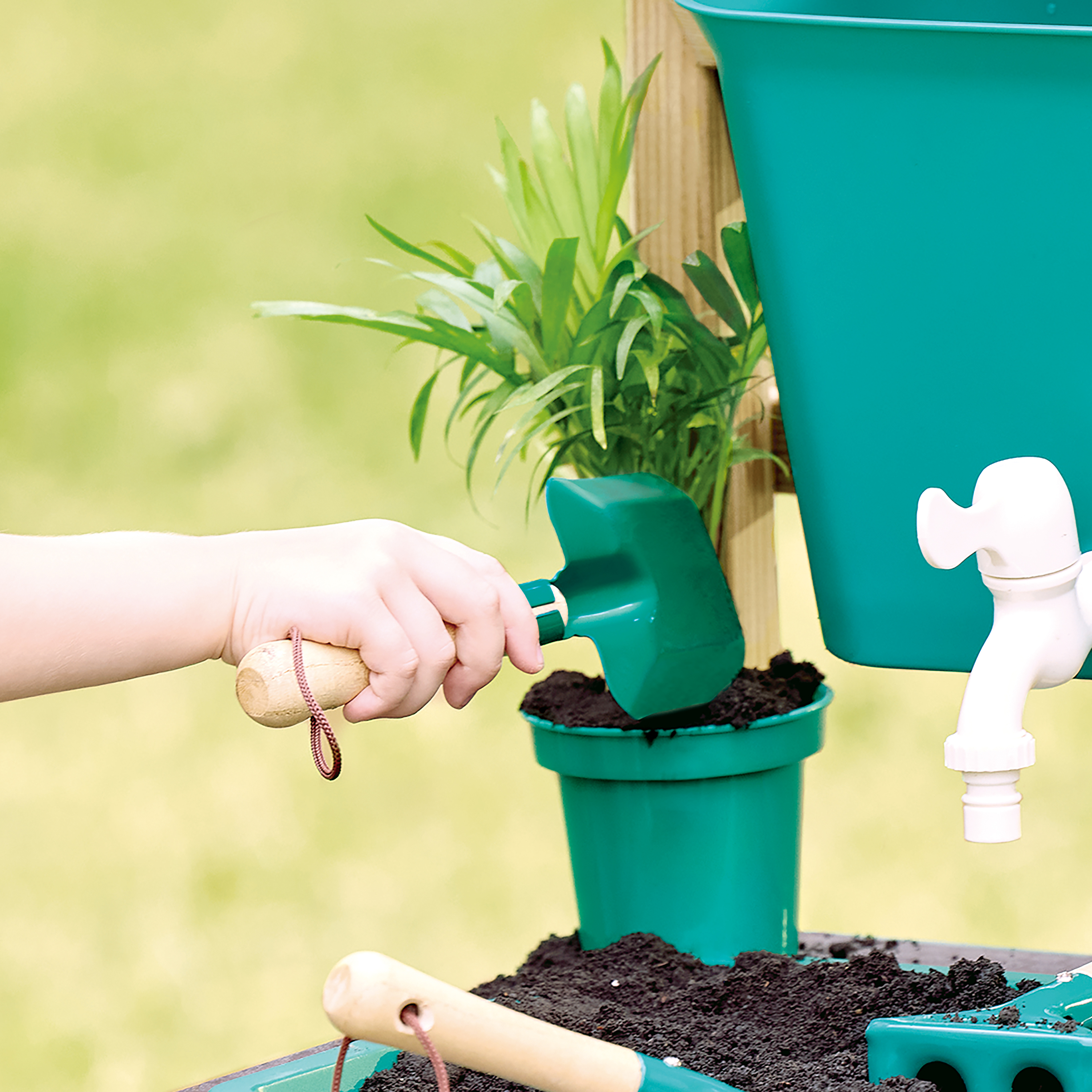 Grow & Play Potting Table
